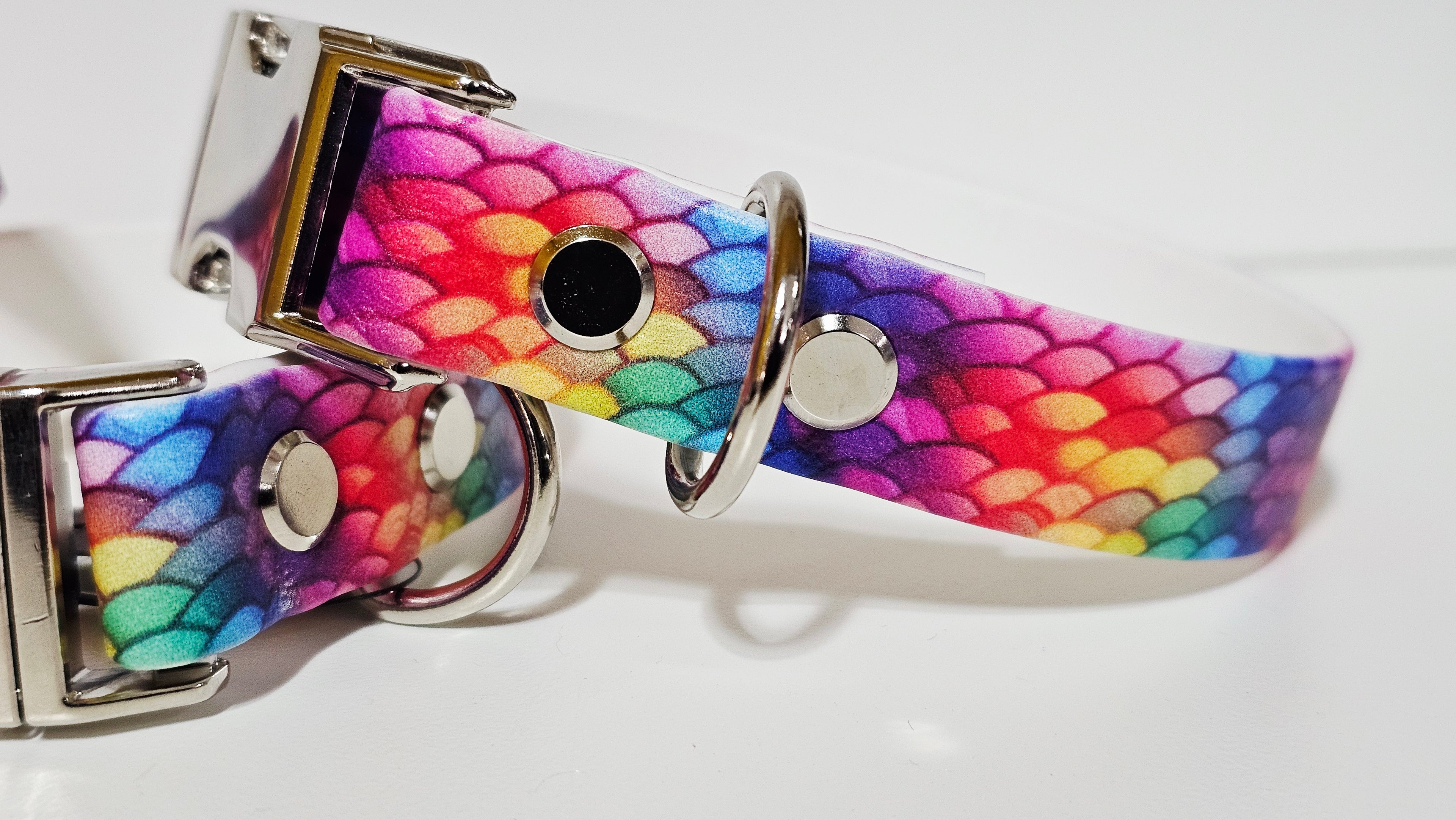 Biothane Halsband "Schuppen bunt"