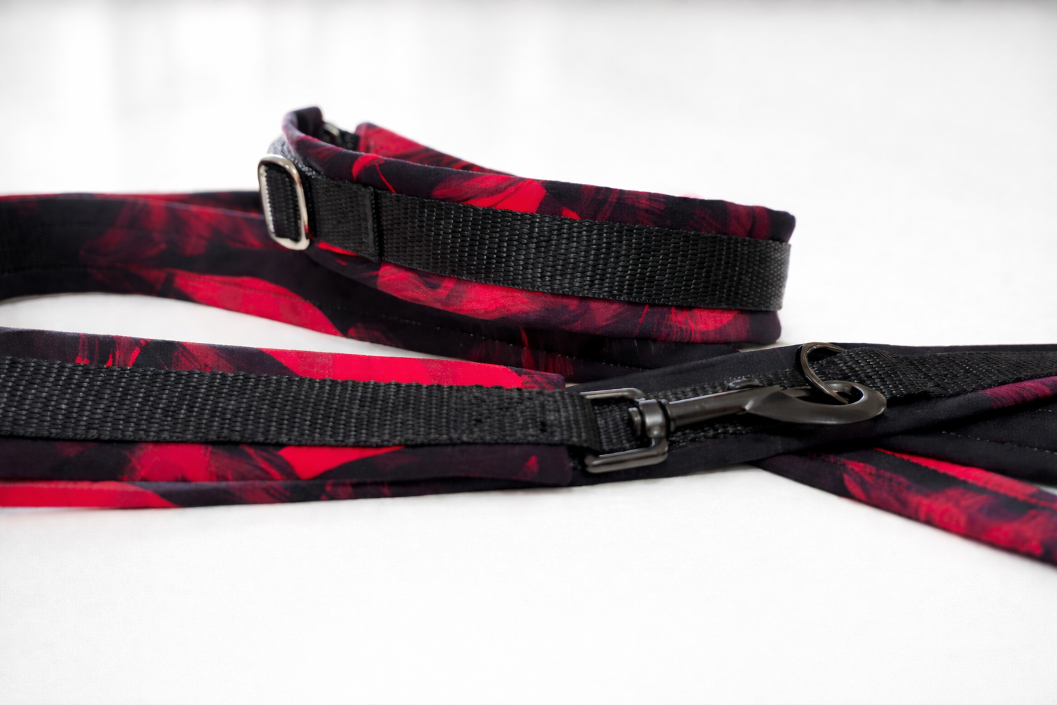 Softshell Halsband Black / Red