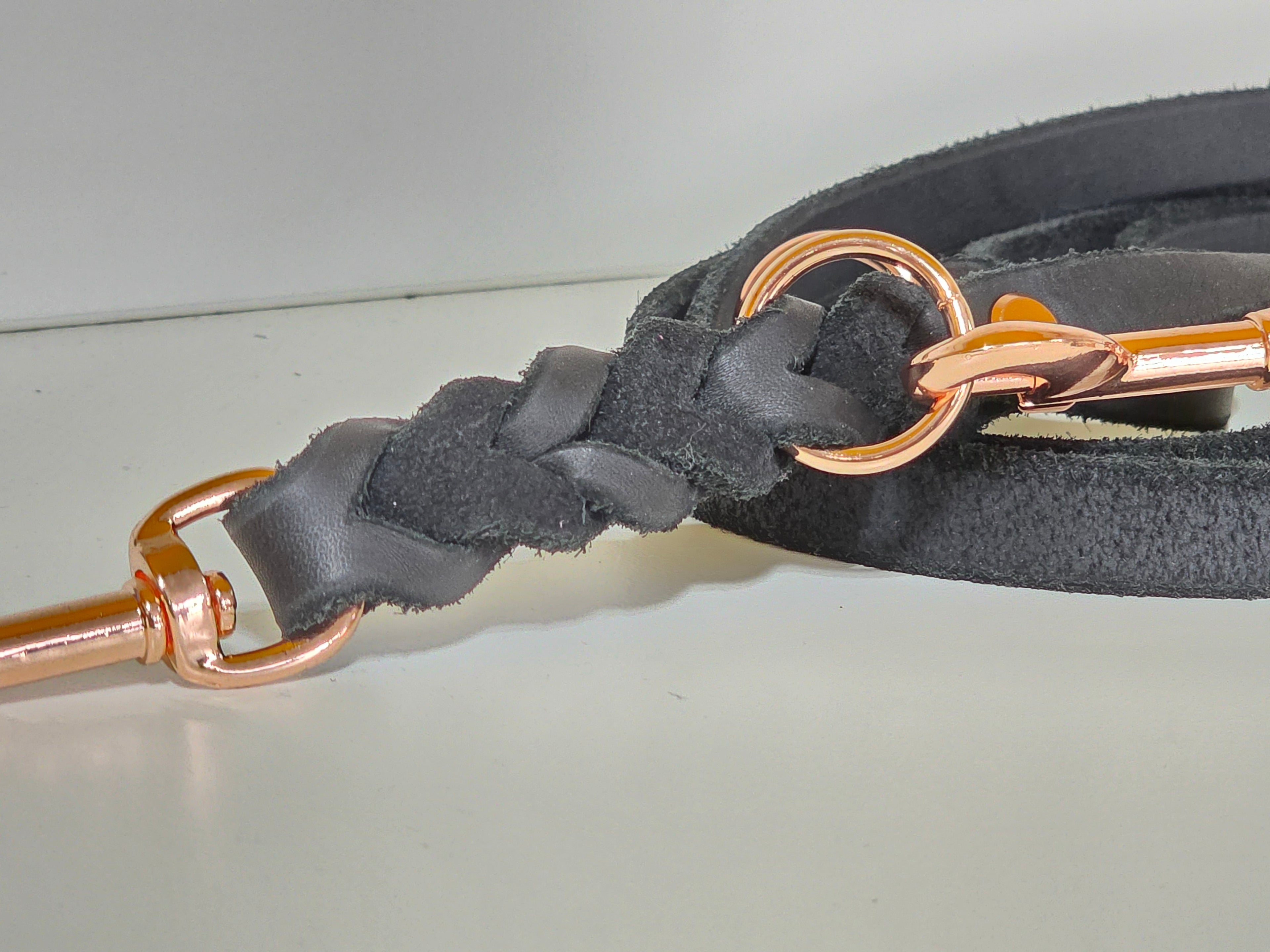 Lederleine "schwarz"