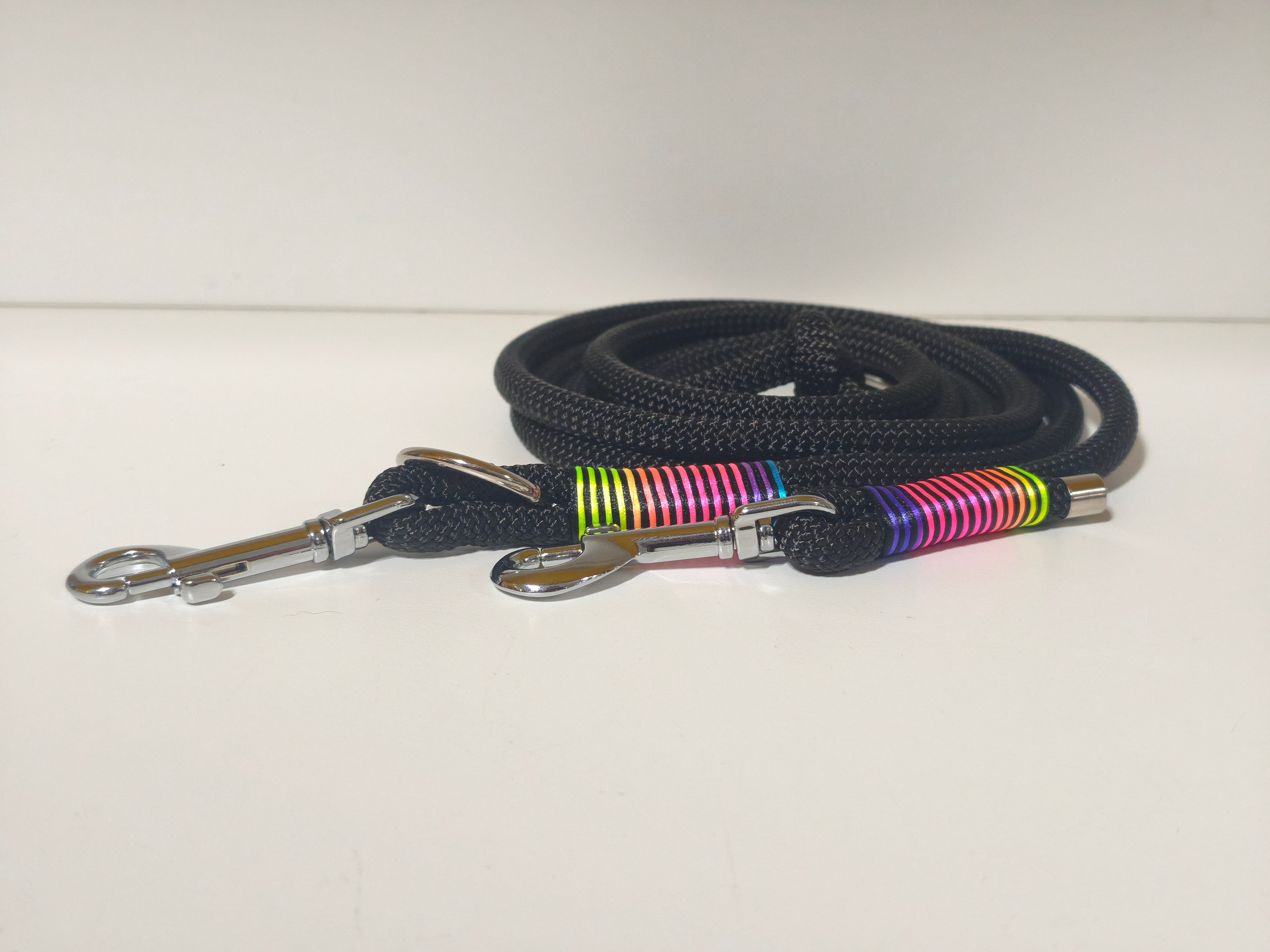 Tau-Hundeleine "Black/Rainbow"