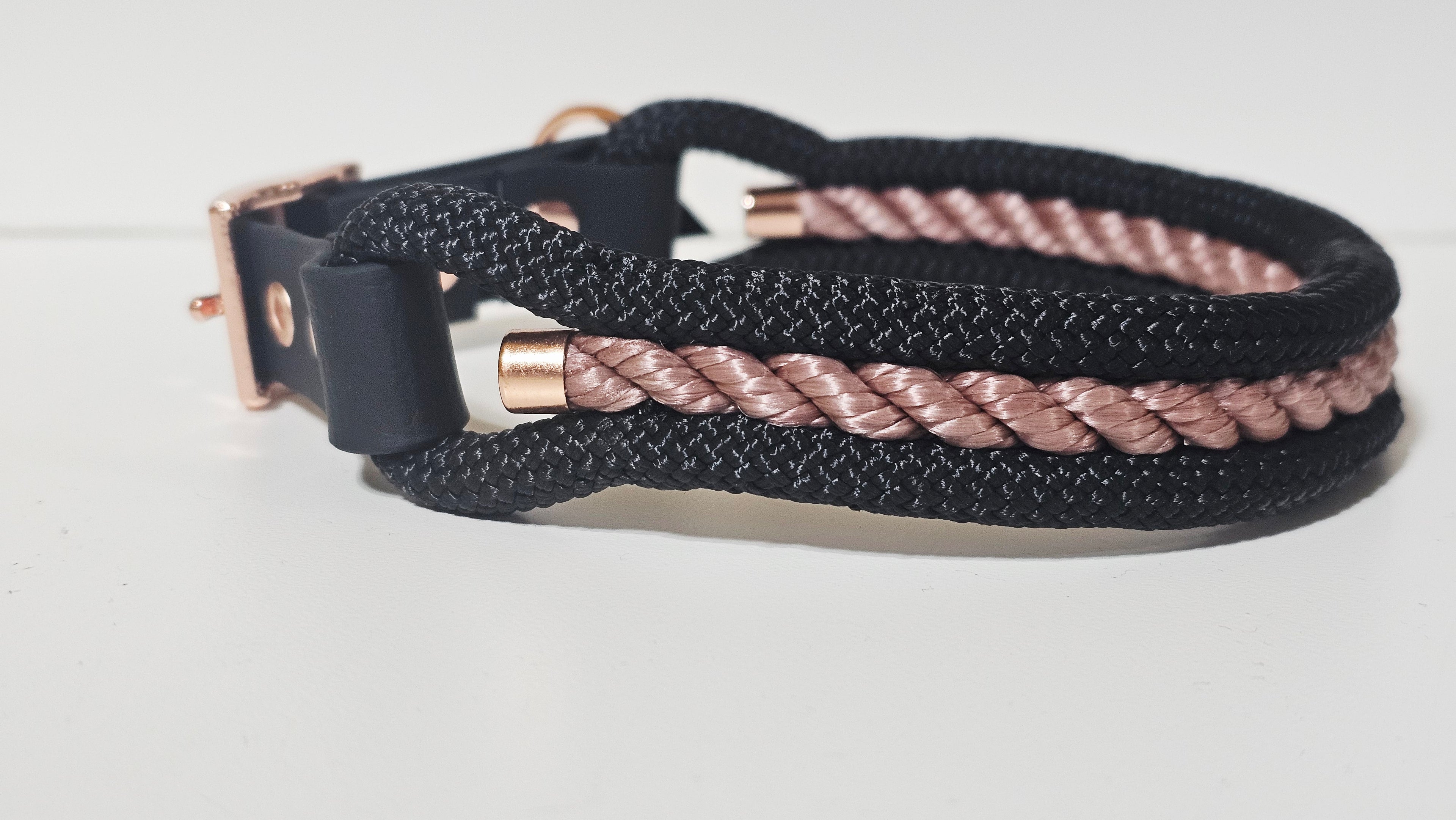 Tau-Halsband "schwarz/rose"