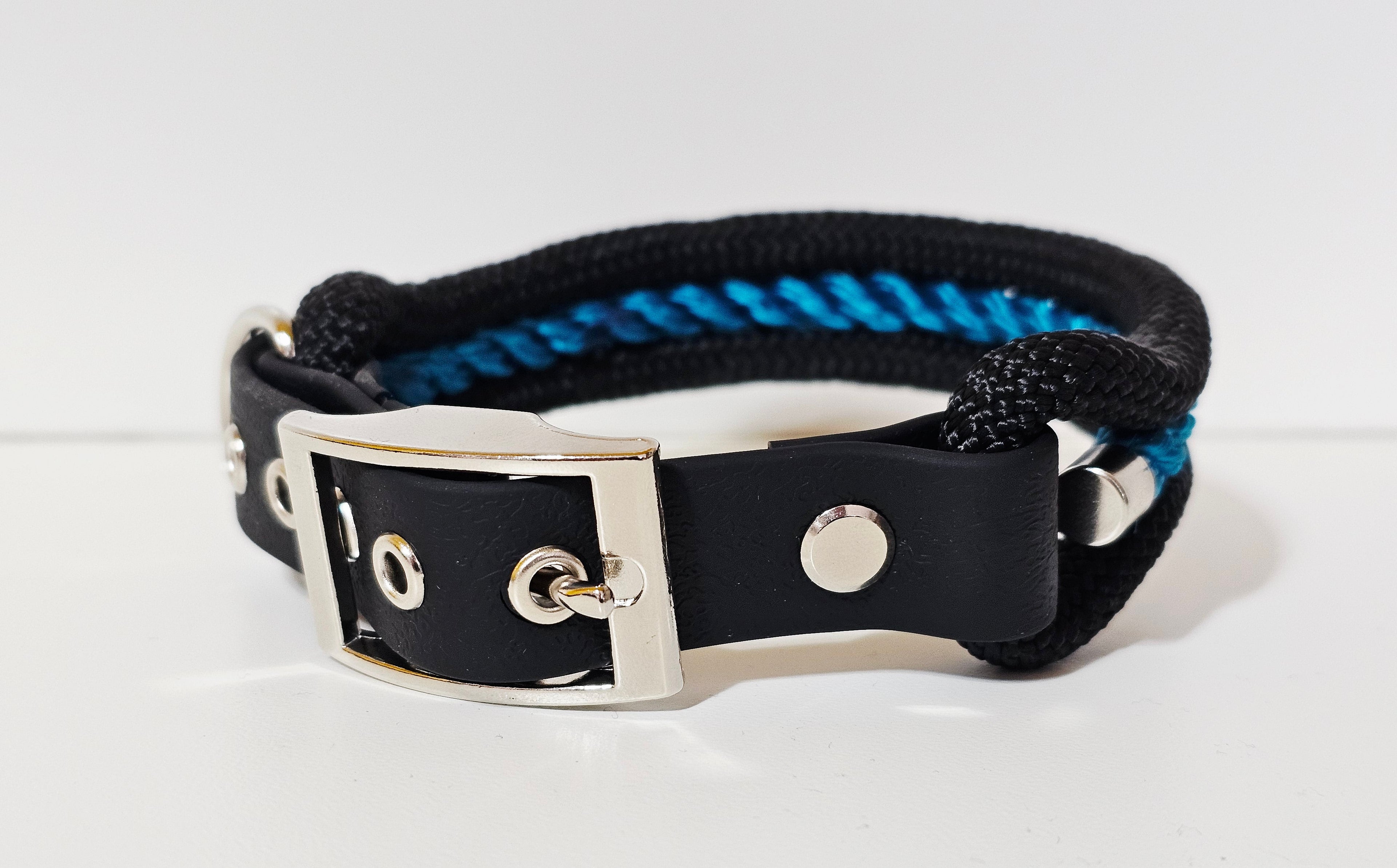 Tau-Halsband "blau-metallic"